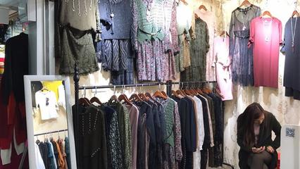 逛服装批发市场 从闲逛到发现的乐趣