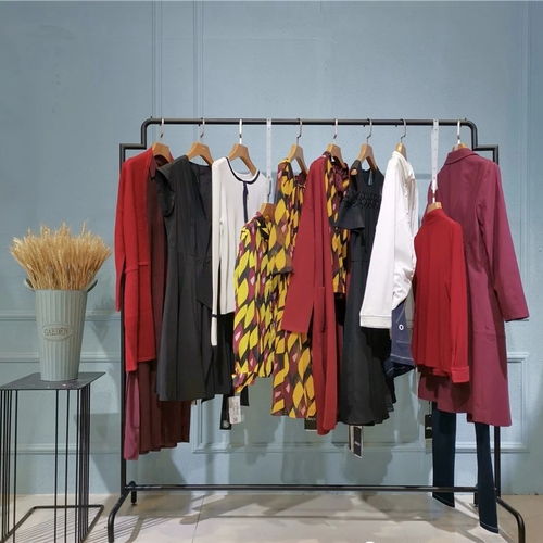 广州服装批发市场探秘 优美蕙19秋冬女装与品牌折扣店的拿货之道